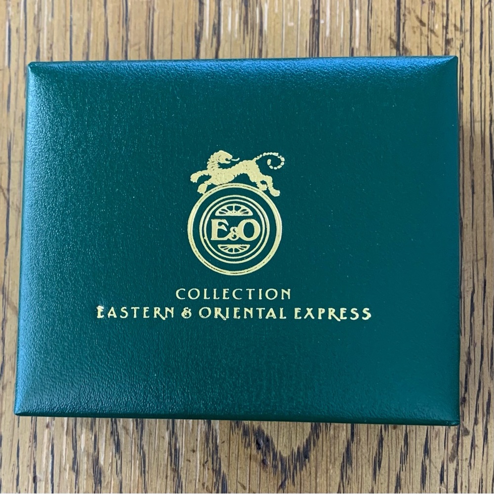 Eastern & Oriental Express Green and Gold Travel Perfume Atomizer - Picture 2 of 7